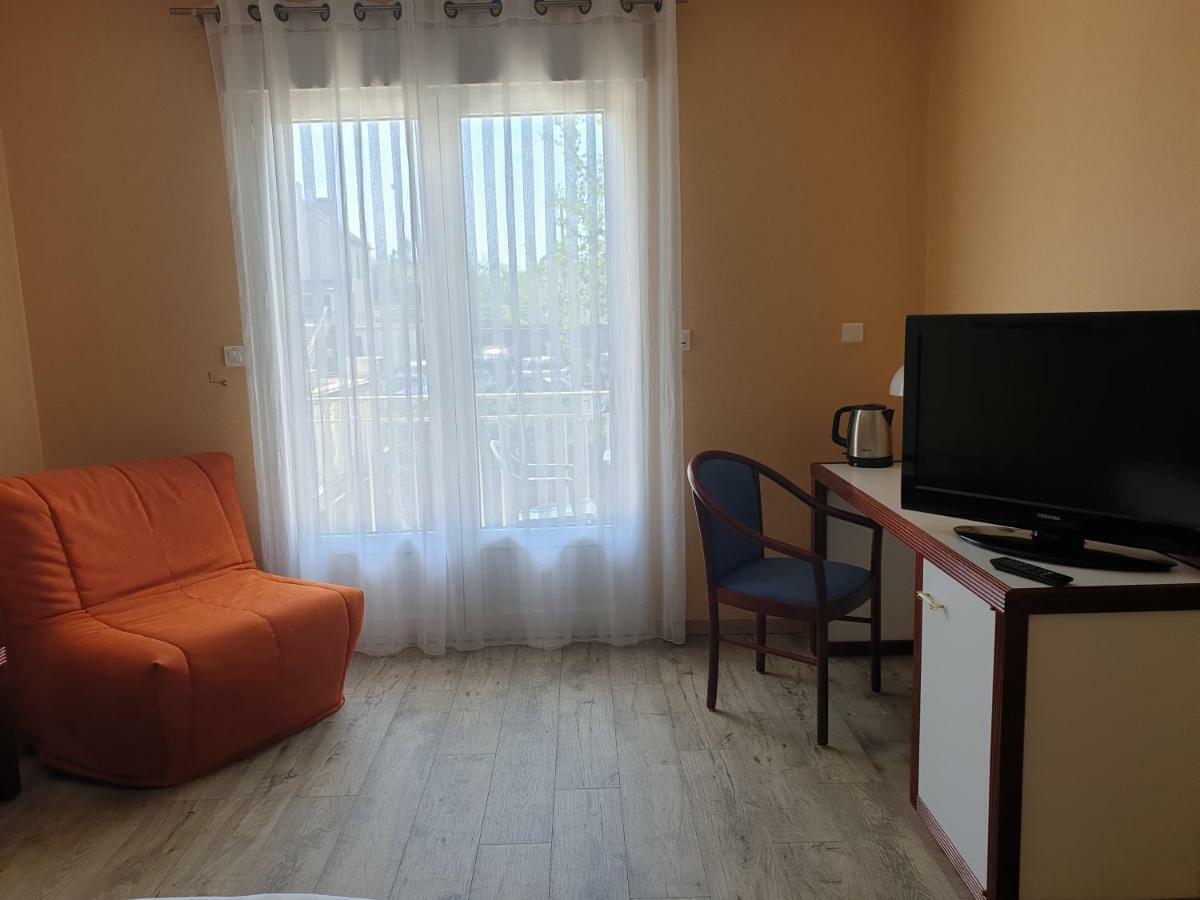 Saint-Chély-dʼApcher Hotel Pedagogique Coeur D'Apcher מראה חיצוני תמונה
